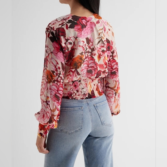 NWOT Express Pink Floral V-Neck Long Sleeve Faux Wrap Pleated Waist Top, XS - Picture 3 of 11